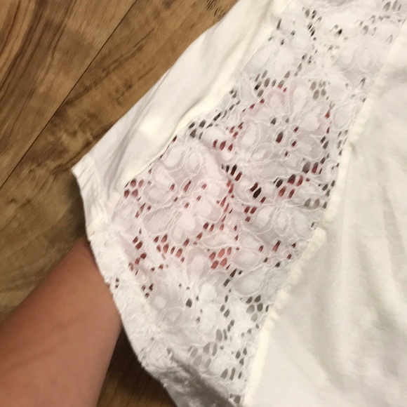 Express Lace Tank - Picture 3 of 4